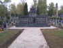 Celkový pohled na centrální pomník - pohřebiště legionářů (1.SV) - čelný pohled po rekonstrukci v říjnu 2009